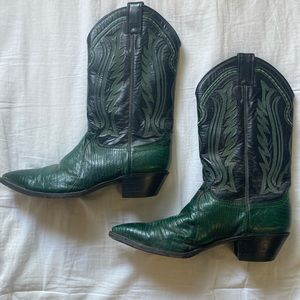 women’s justin deep green cowboy boots